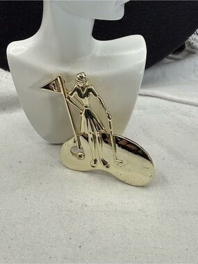 Vintage Signed AJC Matte Shiny Gold Tone Woman Golfer First Hole Brooch Pin